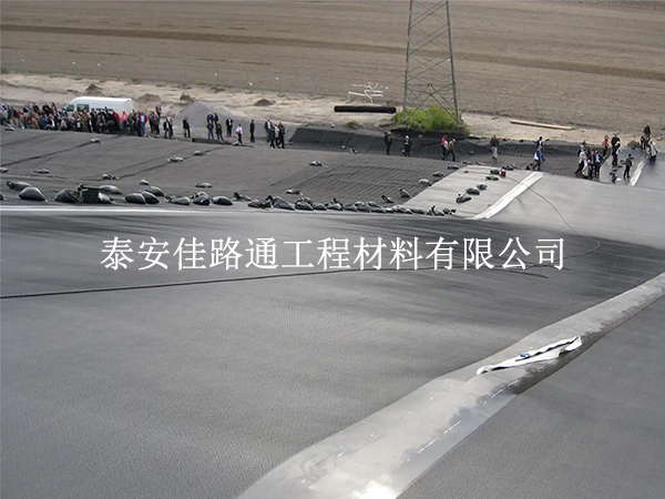 污水處理防滲膜裁剪不浪費(fèi)還防漏?5 個(gè)關(guān)鍵技巧一次講透 污水處理防滲膜裁剪不浪費(fèi)還防漏?5 個(gè)關(guān)鍵技巧一次講透
